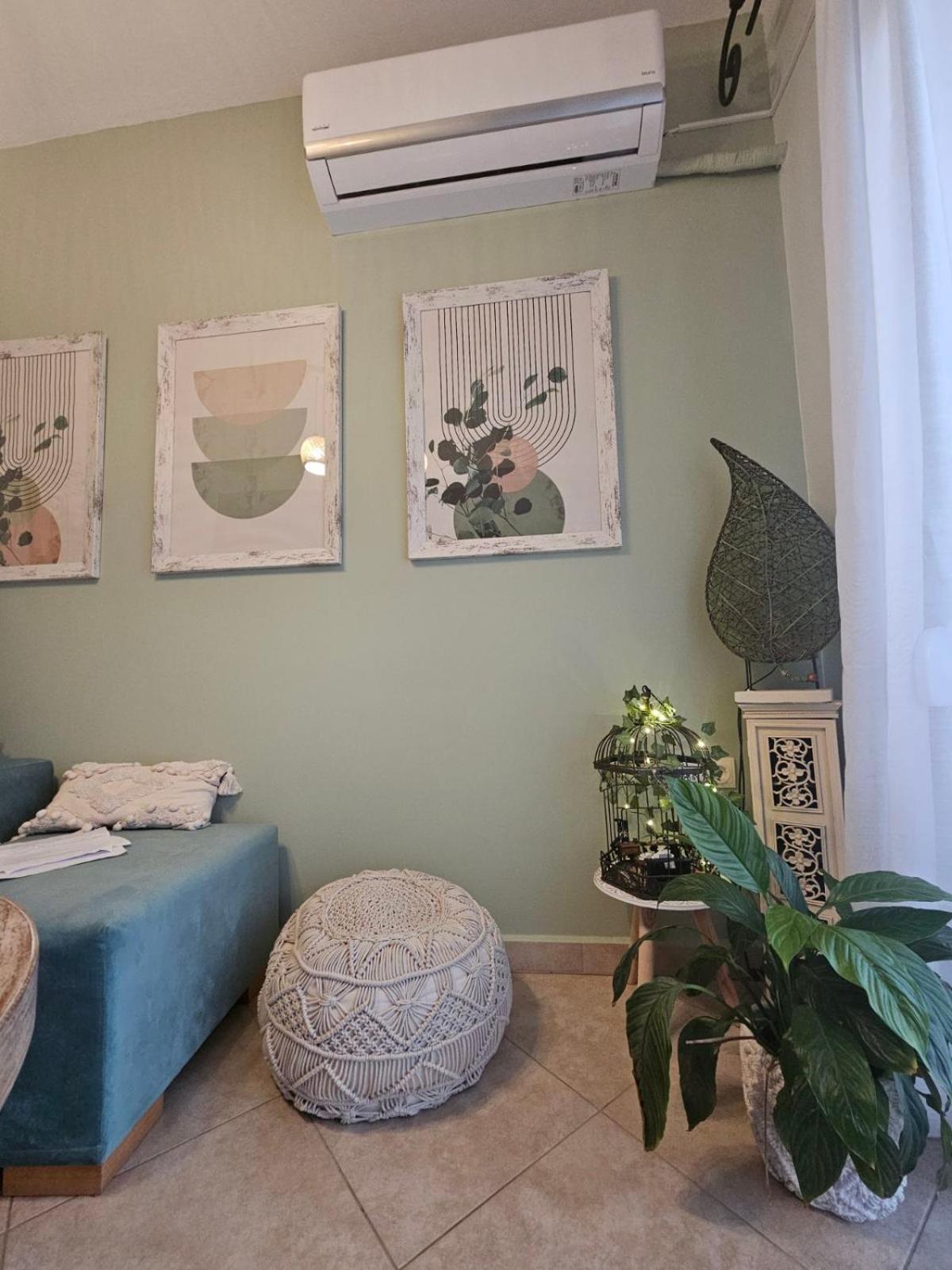 La Vie Est Belle Apartment *