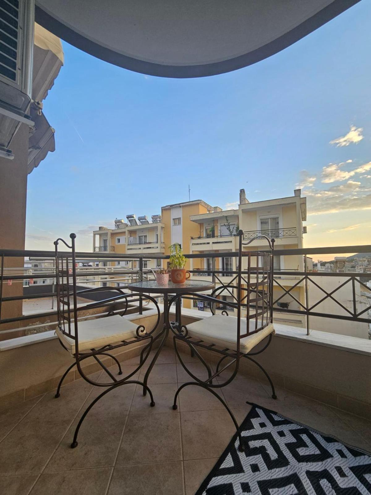 La Vie Est Belle Apartment Kavala